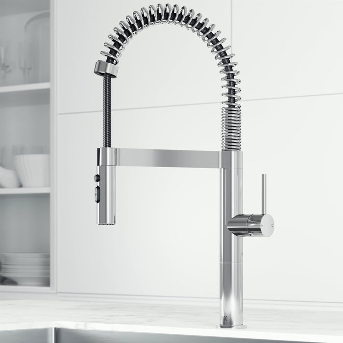 Single Handle Pull-Down Kitchen Faucet in Chrome